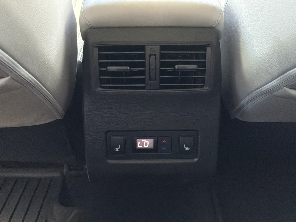 Used 2024 Mitsubishi Outlander SEL FWD image 17