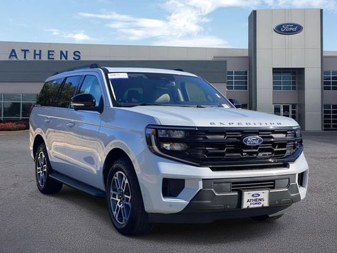 Certified 2025 Ford Expedition Active image 1