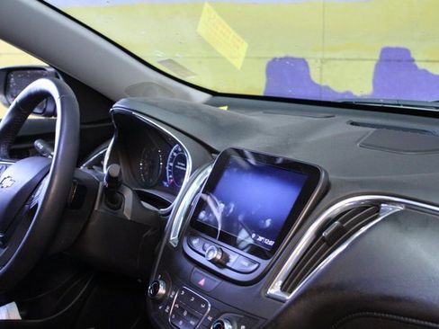 Used 2019 Chevrolet Malibu Premier image 10