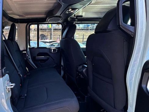 Used 2023 Jeep Wrangler Unlimited AWD/4WD image 27