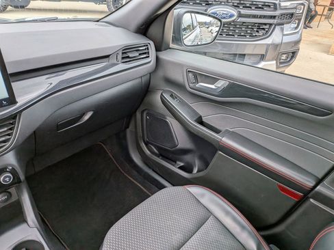 Certified 2023 Ford Escape ST-Line w/ Tech Pack #1 image 19