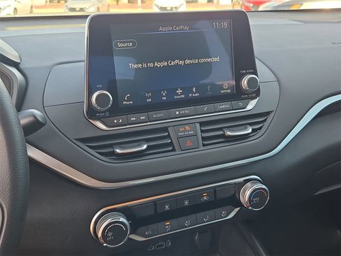 Used 2025 Nissan Altima 2.5 S image 19