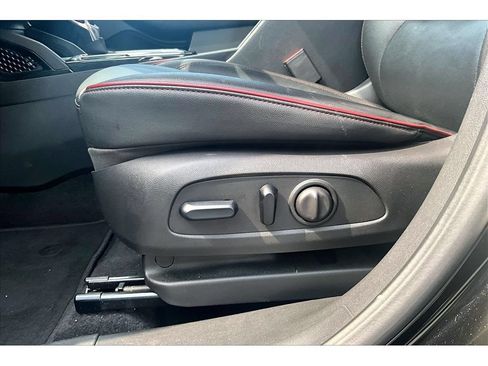 Used 2024 Chevrolet TrailBlazer RS AWD/4WD image 28