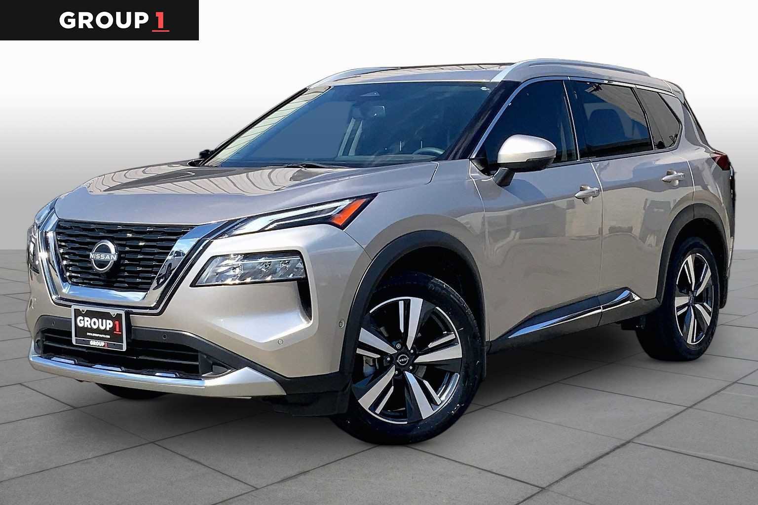 Used 2023 Nissan Rogue Platinum FWD image 1