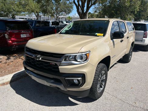 Used 2022 Chevrolet Colorado Z71 w/ LPO, Power Package AWD/4WD image 3