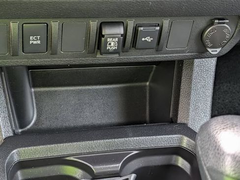 Used 2023 Toyota Tacoma SR5 AWD/4WD image 16