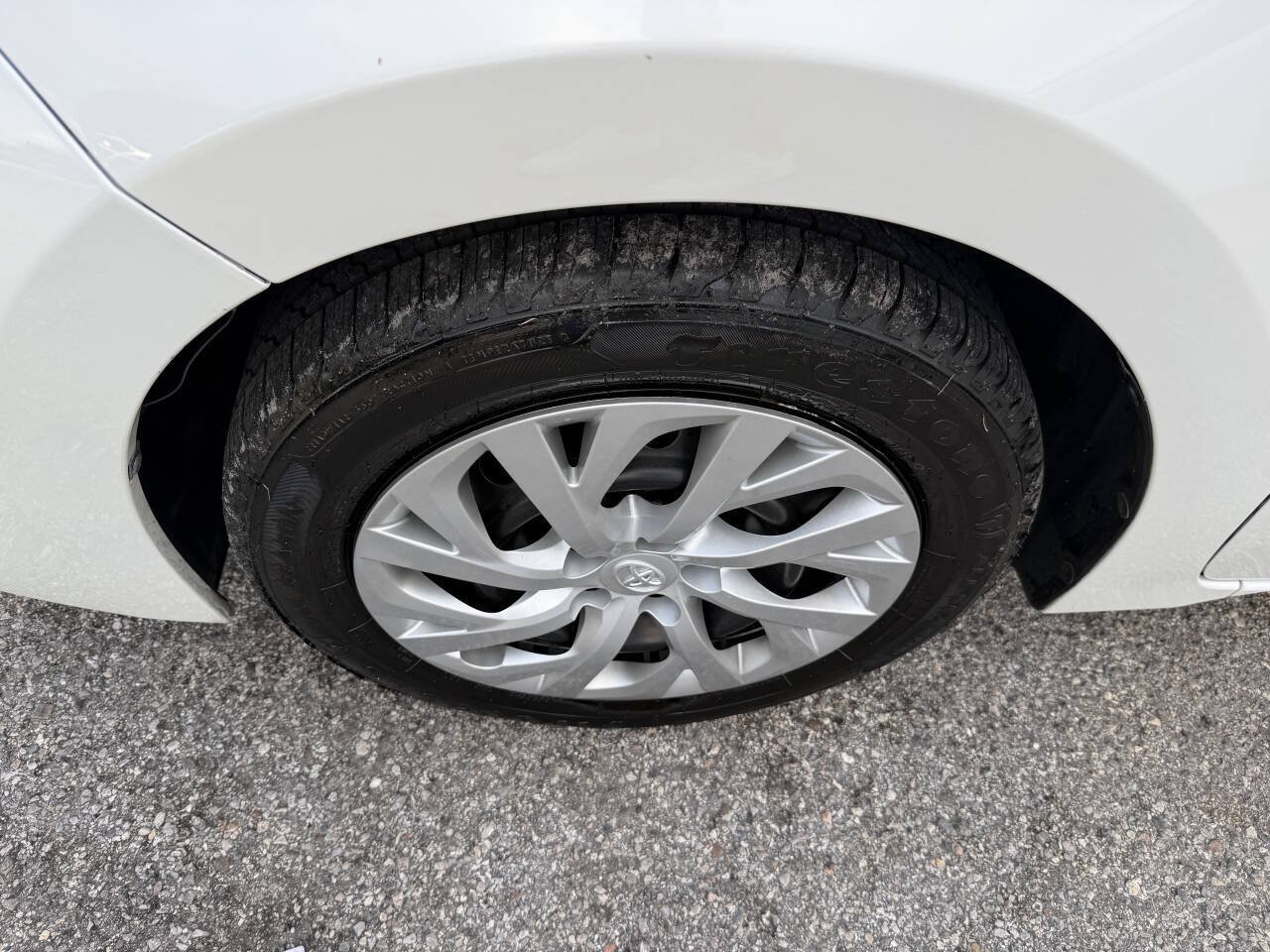 Used 2019 Toyota Corolla LE FWD image 8