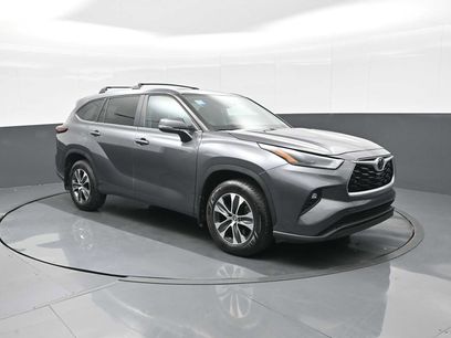 Used 2024 Toyota Highlander XLE