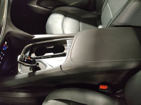 Used 2020 Buick Enclave Essence w/ Sport Touring Edition image 26