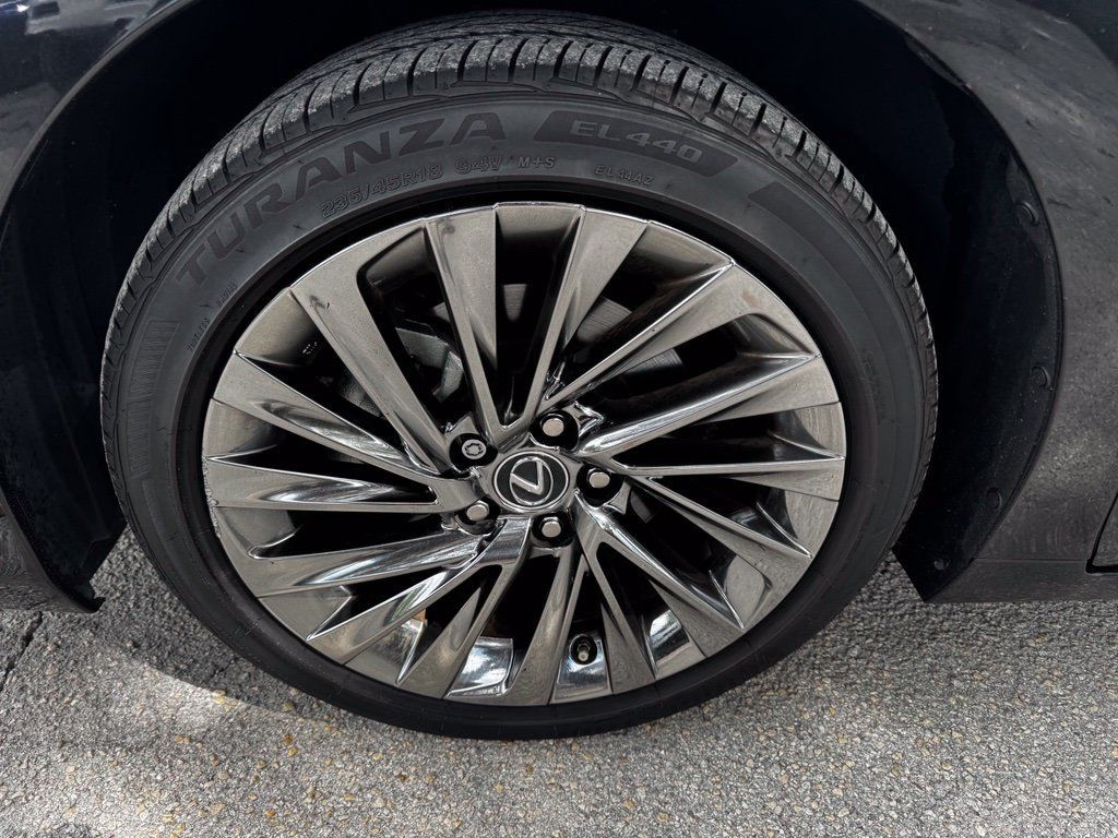 Certified 2025 Lexus ES 300h w/ Technology Package FWD image 11