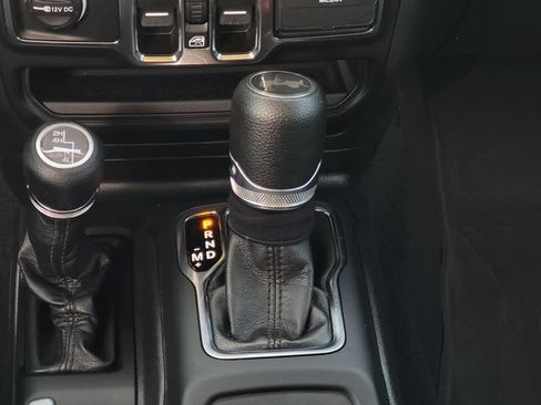 Used 2023 Jeep Wrangler Unlimited Sport AWD/4WD image 19