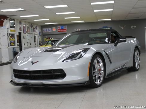 Used 2015 Chevrolet Corvette Stingray Convertible w/ 3LT Preferred Equipment Group RWD image 1