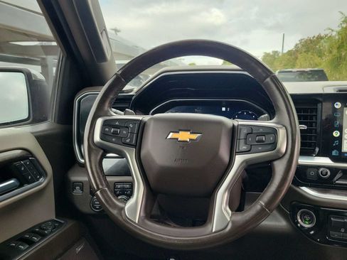 Used 2022 Chevrolet Silverado 1500 LTZ w/ LTZ Premium Package AWD/4WD image 19