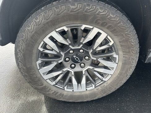 Certified 2025 Chevrolet Tahoe Z71 image 33