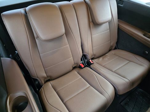 Used 2024 Mercedes-Benz GLS 450 4MATIC image 28