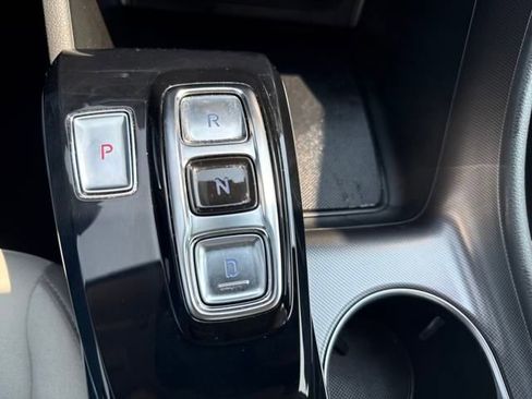 Used 2023 Hyundai Sonata SE w/ Preferred Accessory Package image 21