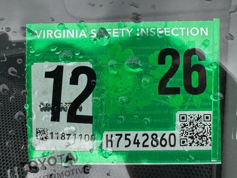 Used 2012 Toyota Camry L image 36