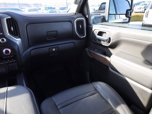 Used 2023 GMC Sierra 3500 Denali w/ Denali Ultimate Package image 20