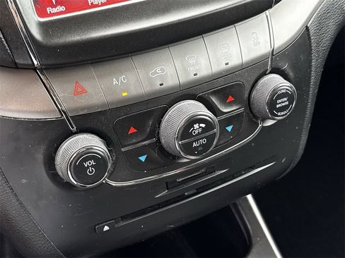 Used 2018 Dodge Journey Crossroad w/ Driver Convenience Group image 20