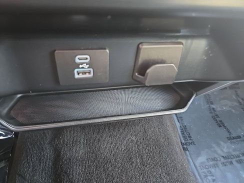 Used 2023 Ford F150 XLT AWD/4WD image 18
