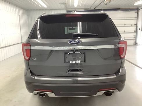 Used 2018 Ford Explorer XLT FWD image 5