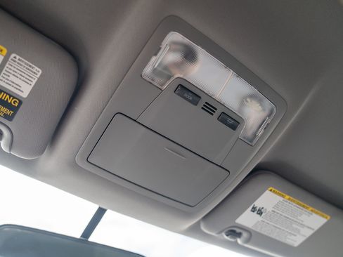 Used 2014 Toyota Highlander Plus FWD image 20