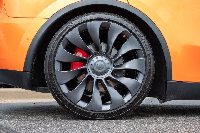 Used 2022 Tesla Model Y Performance AWD/4WD image 15