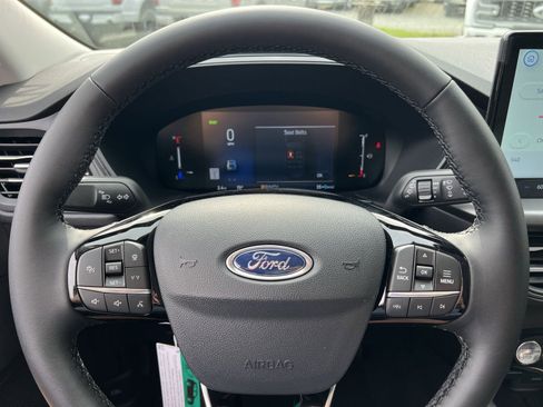 New 2026 Ford Escape SE image 16