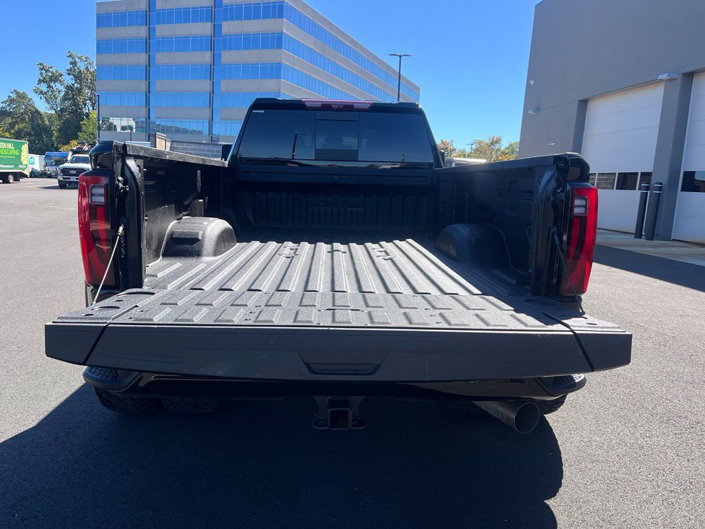 Used 2026 GMC Sierra 3500 Denali Ultimate AWD/4WD image 10