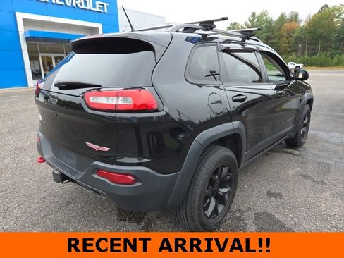 Used 2015 Jeep Cherokee Trailhawk w/ Cold Weather Group image 21