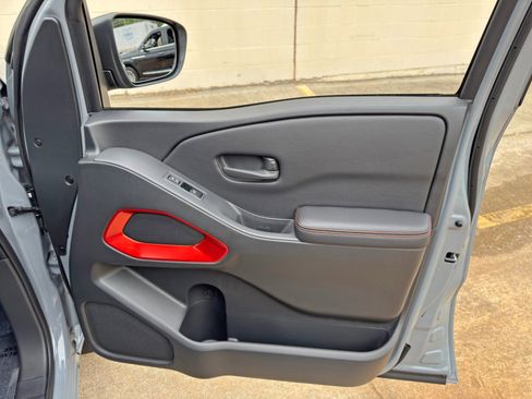 Used 2026 Nissan Frontier Pro-X w/ Pro-X Convenience Package RWD image 40