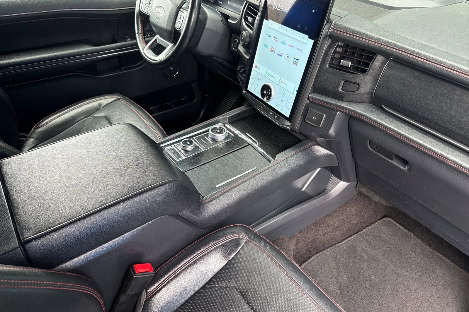 Used 2022 Ford Expedition Max Limited AWD/4WD image 19