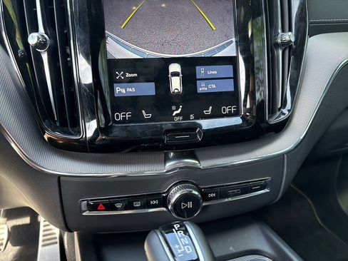 Used 2020 Volvo XC60 T5 R-Design w/ Protection Package Premier image 29