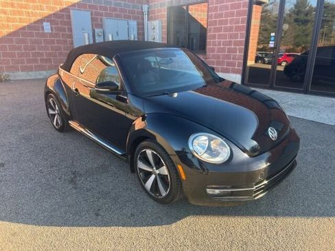 Used 2013 Volkswagen Beetle 2.0T image 7