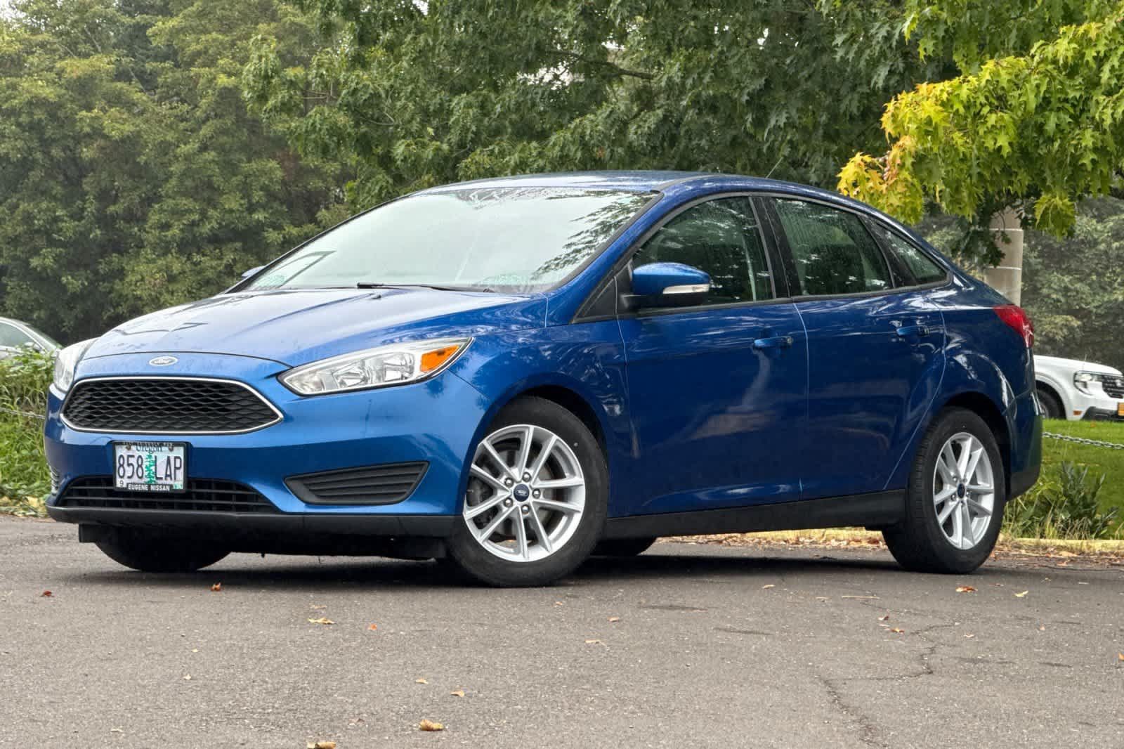 Used 2018 Ford Focus SE w/ Cold Weather Package FWD image 1