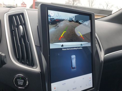 Used 2024 Ford Edge ST-Line image 23