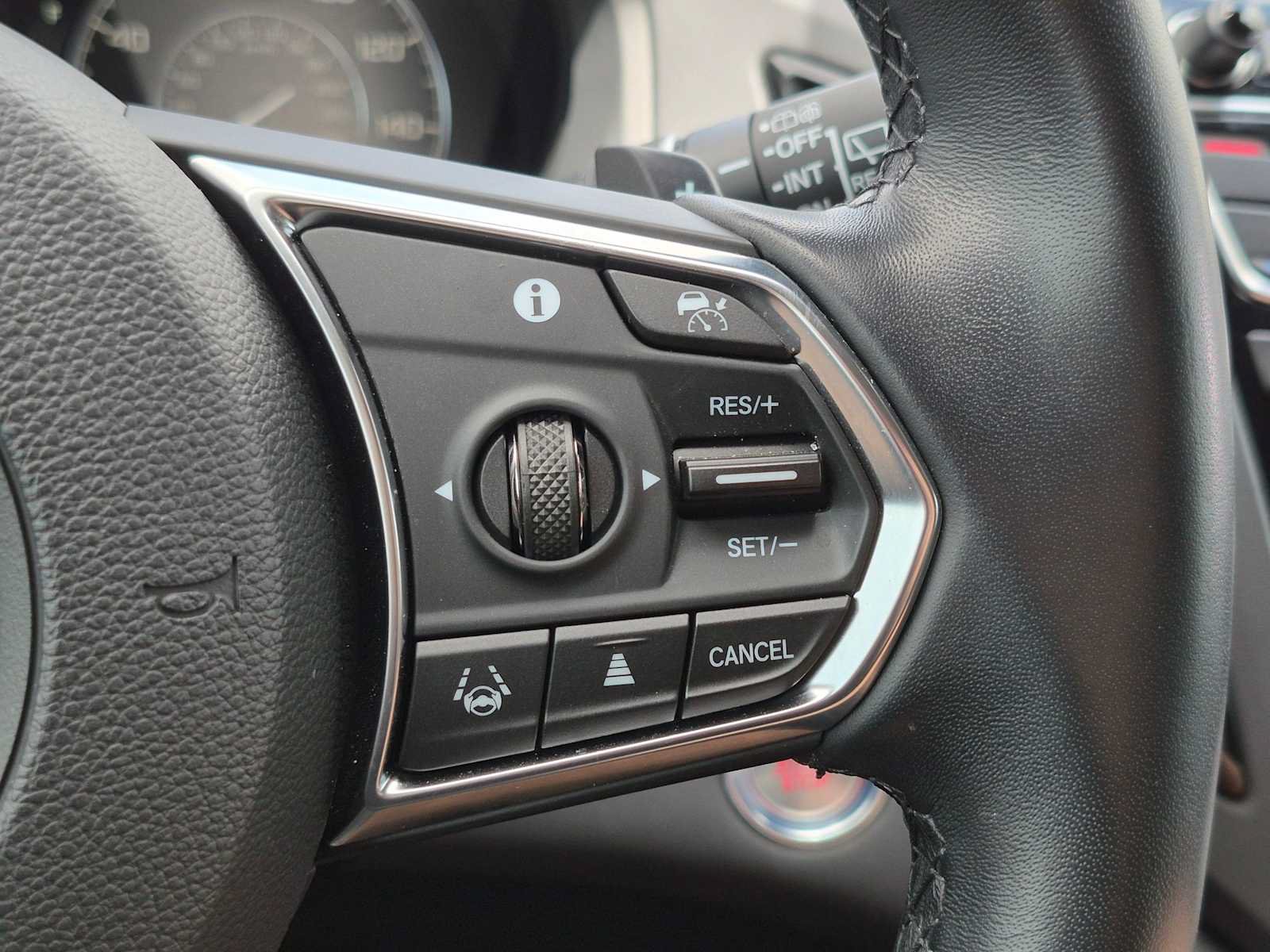 Used 2025 Acura RDX w/ Technology Package AWD/4WD image 24