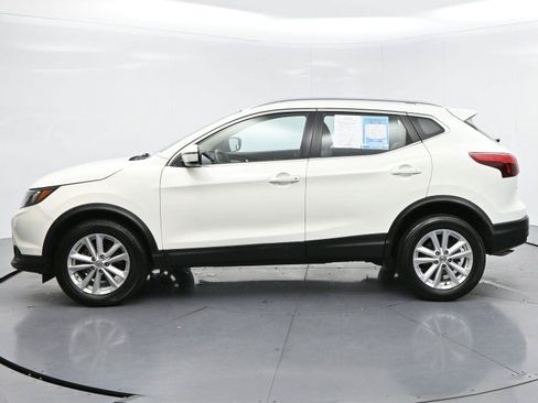 Used 2017 Nissan Rogue Sport SV FWD image 4