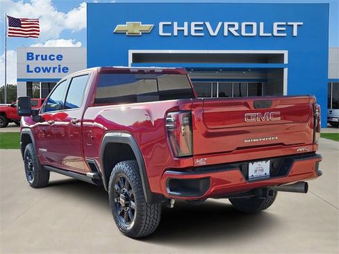 Used 2024 GMC Sierra 2500 AT4 w/ AT4 Premium Plus Package image 4