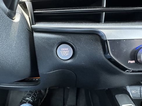 Certified 2026 Kia Sorento S w/ S Panoramic Sunroof Package FWD image 34
