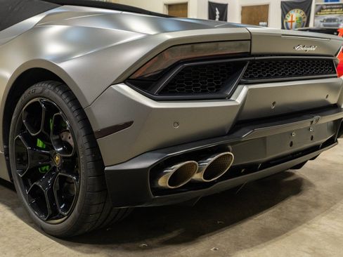 Used 2017 Lamborghini Huracan LP 580-2 RWD image 28