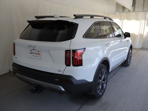 Used 2023 Kia Sorento SX Prestige image 7