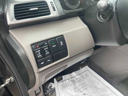 Used 2014 Honda Odyssey Touring Elite image 24