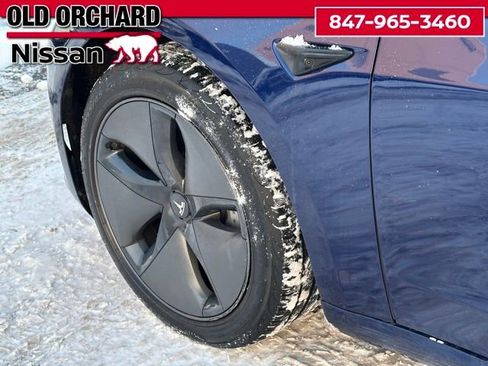 Used 2019 Tesla Model 3 Standard Range Plus image 8