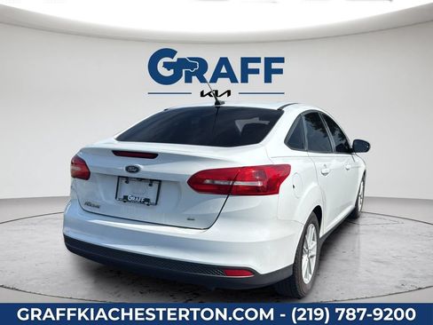 Used 2018 Ford Focus SE FWD image 9