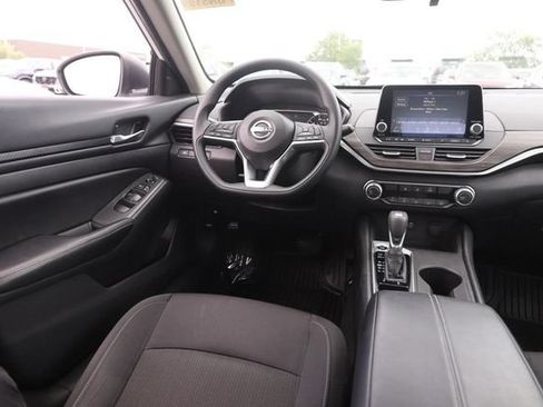 Certified 2025 Nissan Altima 2.5 SV FWD image 21