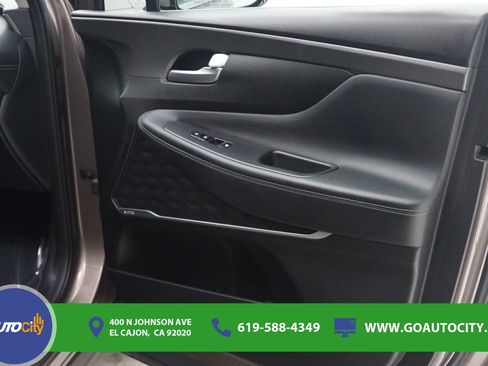 Used 2020 Hyundai Santa Fe SEL w/ Convenience + Premium Package FWD image 17