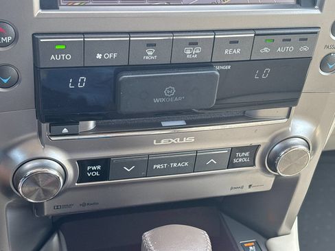 Used 2019 Lexus GX 460 Premium w/ Premium Package AWD/4WD image 22