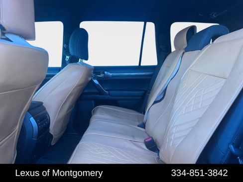 Used 2022 Lexus GX 460 image 25