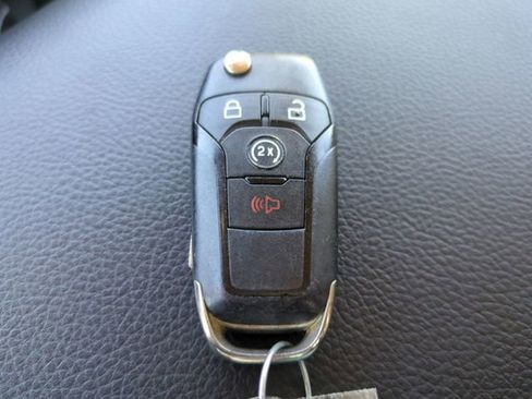 Used 2018 Ford F250 Lariat w/ Chrome Package image 34